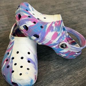 Big kids crocs size 3